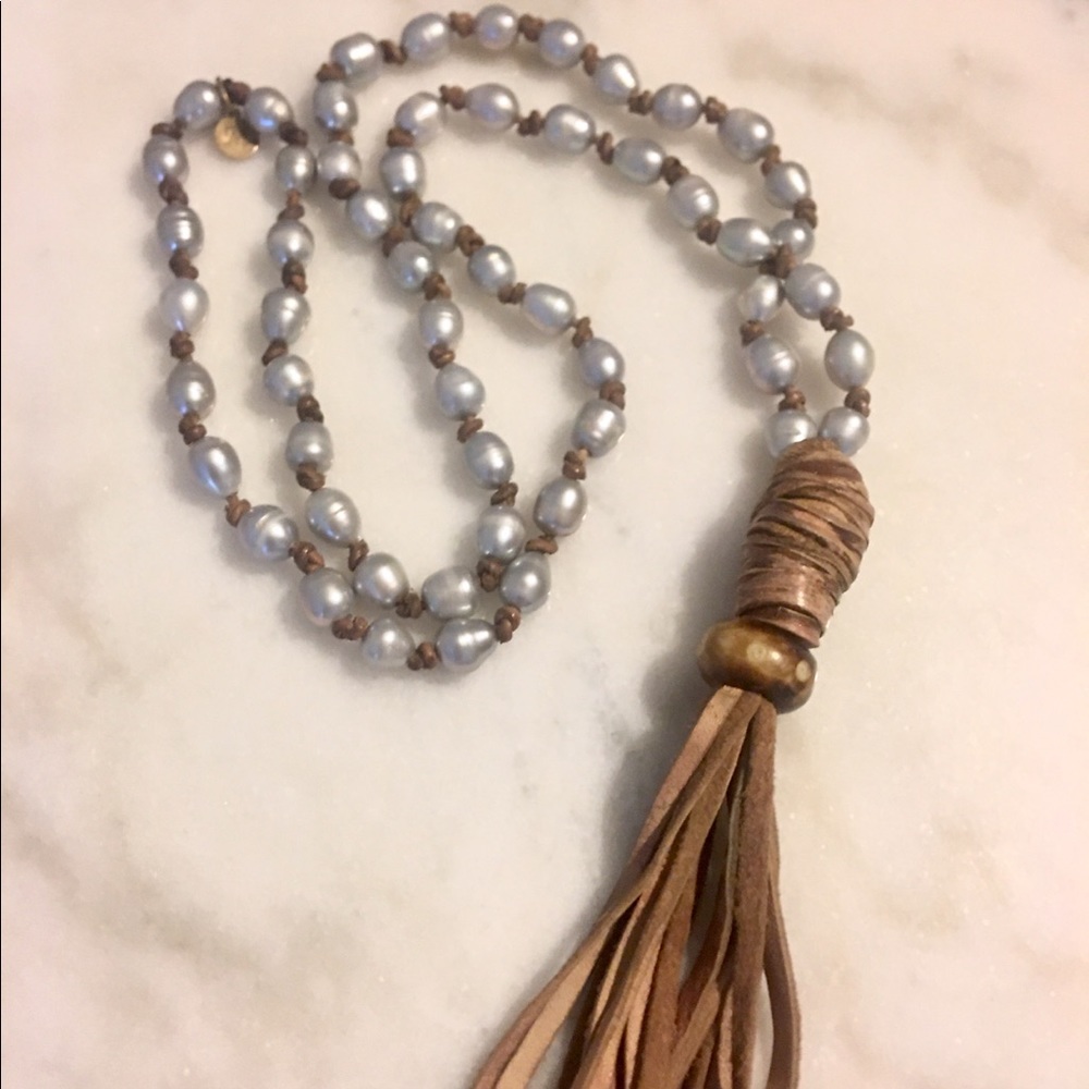 Melody Vintage Jewelry  Pearls & Leather Necklace